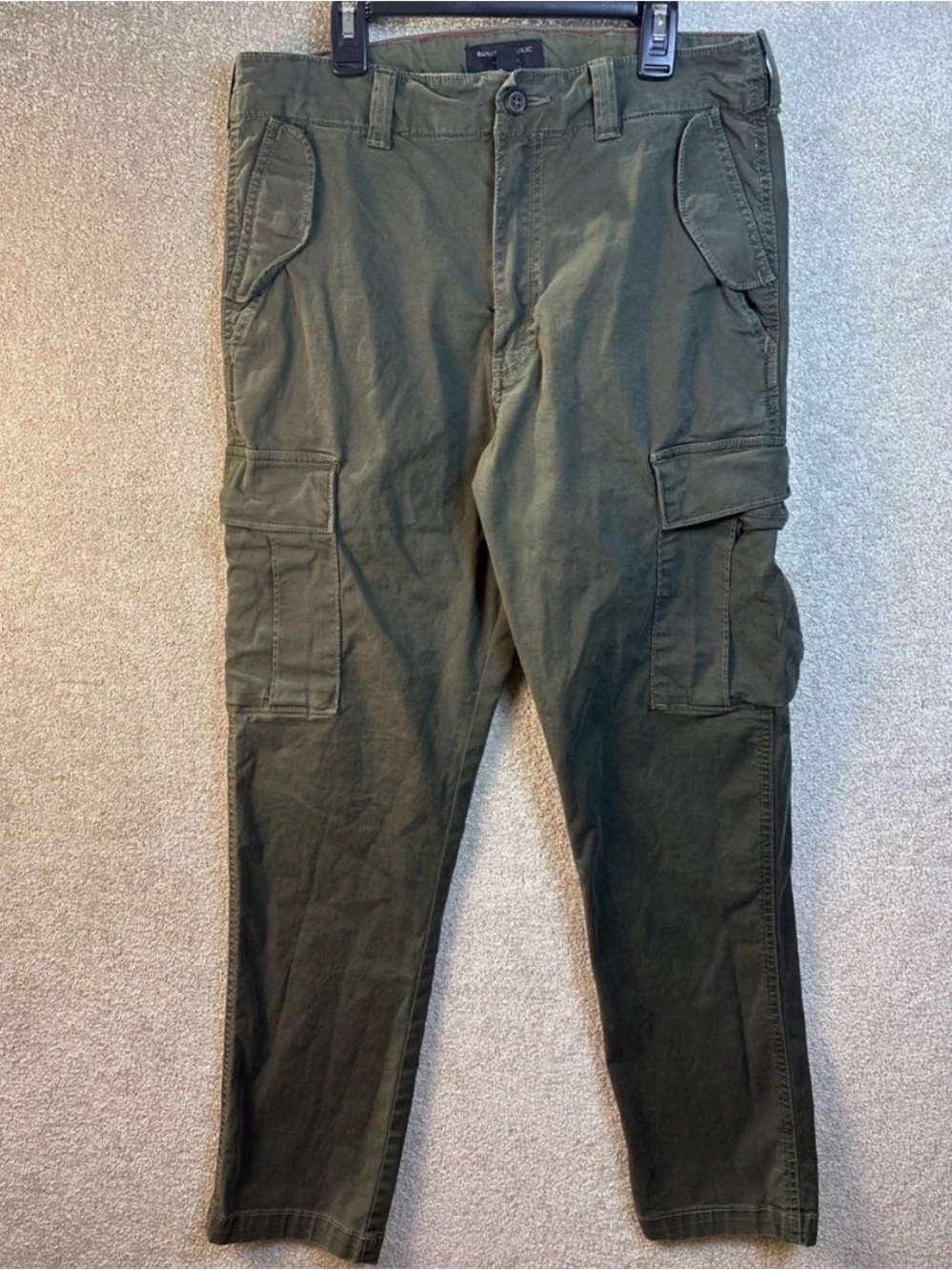 Banana Republic Olive Cargo Pants - Dark Green